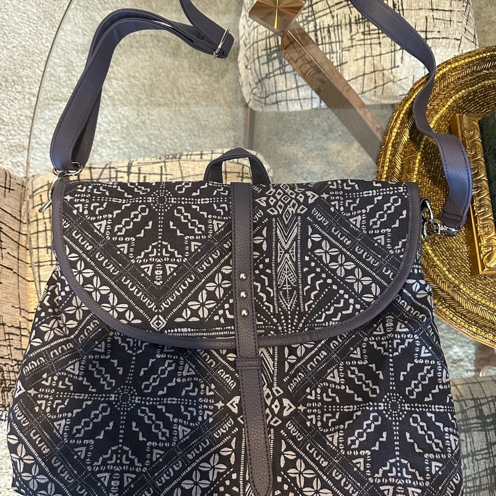 DSW dark blue and white Patterned Backpack